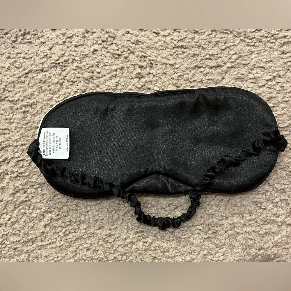 Mary Kay Pink Soft Plush Tote Bag and Eye Mask - Picture 4 of 11